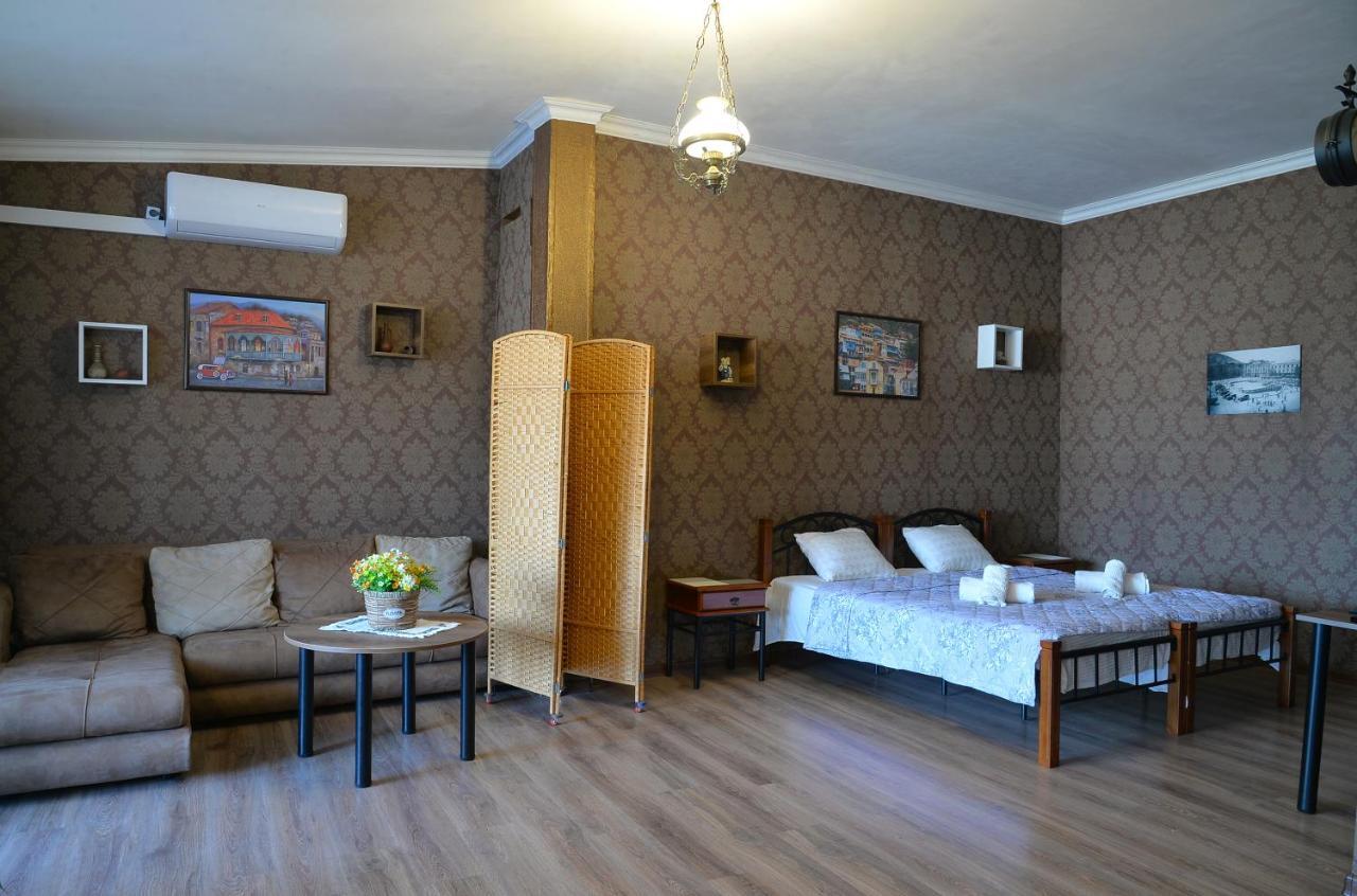 Natia'S Apartment On Dadiani St. Tbilisi Exterior foto