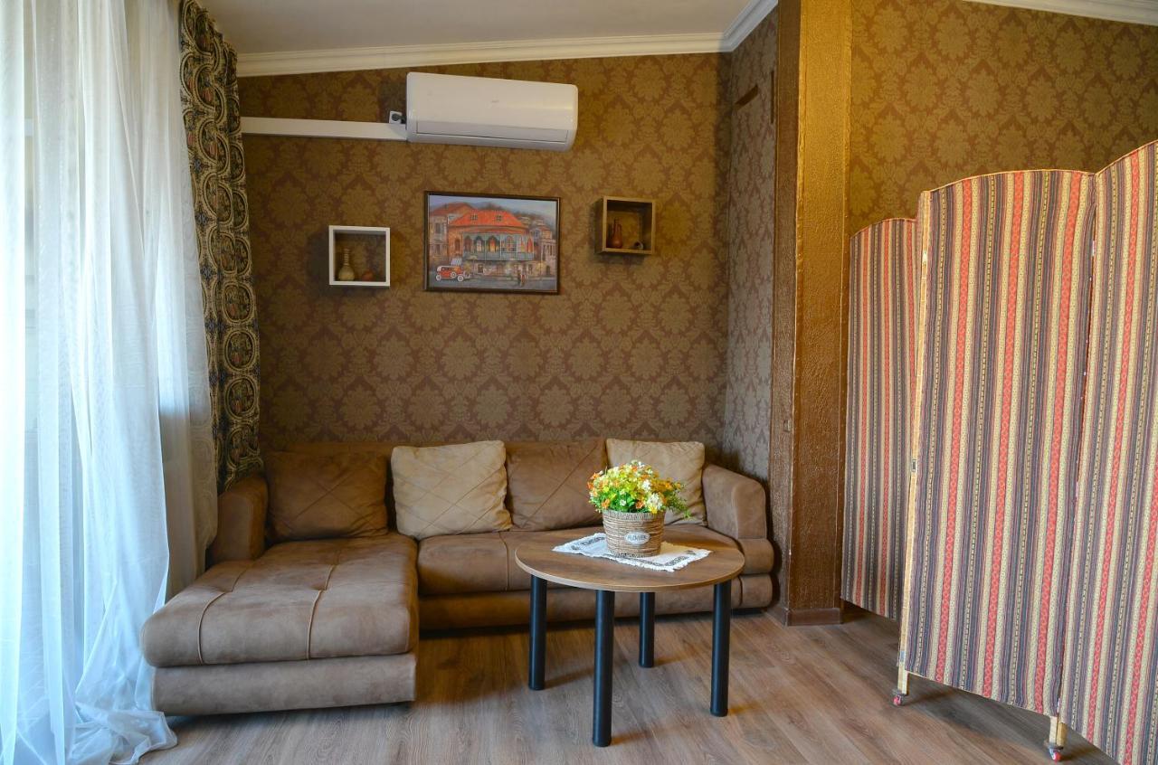 Natia'S Apartment On Dadiani St. Tbilisi Exterior foto